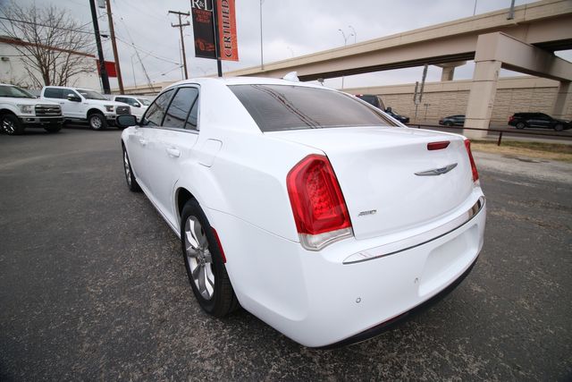 2021 Chrysler 300 Touring L AWD | San Antonio, TX | R&amp;L Certified Auto Group