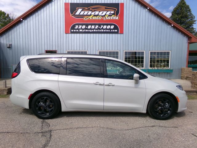 2021 Chrysler Pacifica Hybrid Touring L | Alexandria, Minnesota | Image Auto Sales (MN)