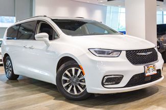 2021 Chrysler Pacifica Hybrid Touring L | Honolulu, HI | Autosource Hawaii  in Honolulu, HI 96814