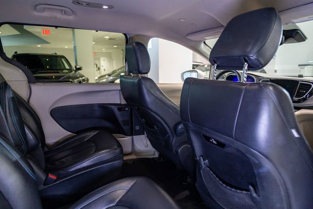2021 Chrysler Pacifica Hybrid Touring L