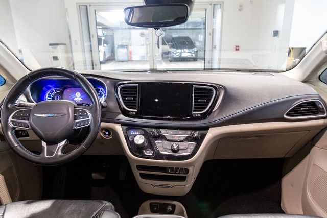 2021 Chrysler Pacifica Hybrid Touring L