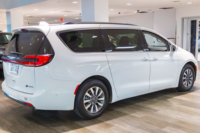 2021 Chrysler Pacifica Hybrid Touring L