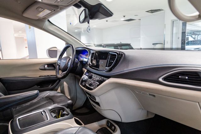 2021 Chrysler Pacifica Hybrid Touring L