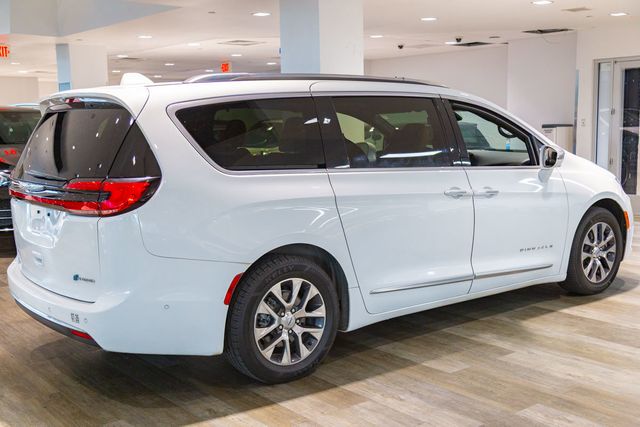 2021 Chrysler Pacifica Hybrid Pinnacle