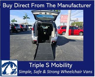2021 Chrysler Pacifica Touring L Wheelchair Van Handicap Ramp Van  | Pinellas Park, Florida | Triple S Mobility, Inc
