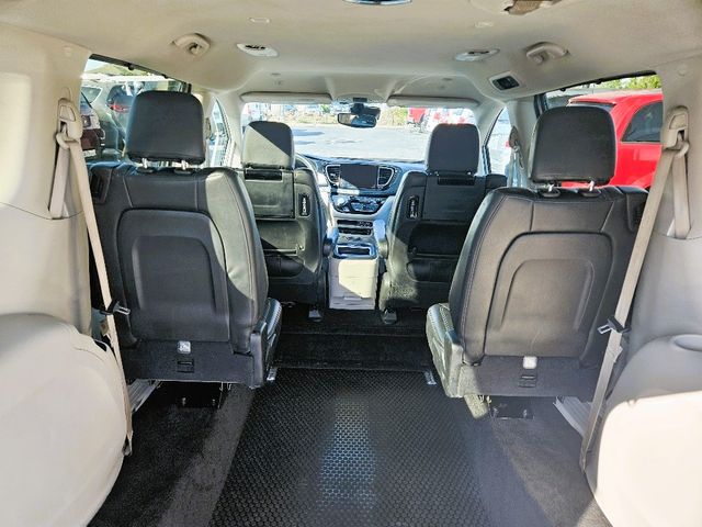 2021 Chrysler Pacifica Touring L Wheelchair Van Handicap Ramp Van