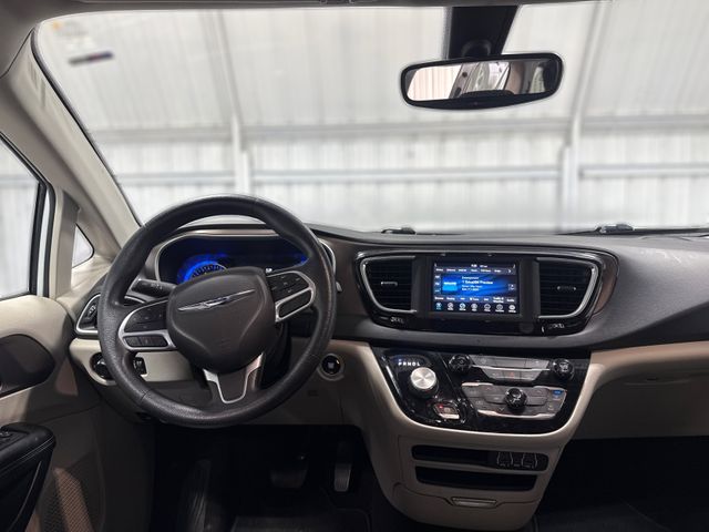 2021 Chrysler VOYAGER LXI | Houston, TX | Texas Star Motors 2021 Chrysler VOYAGER LXI | Houston, TX | Texas Star Motors