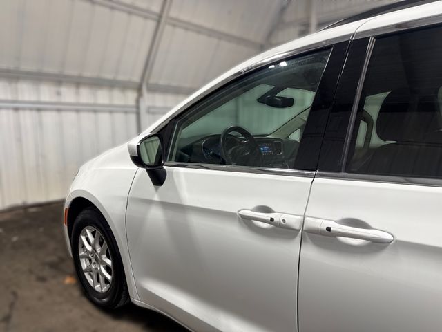 2021 Chrysler VOYAGER LXI | Houston, TX | Texas Star Motors 2021 Chrysler VOYAGER LXI | Houston, TX | Texas Star Motors