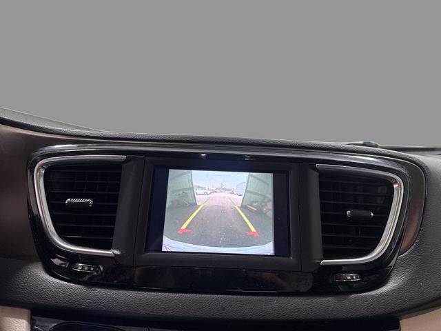 2021 Chrysler VOYAGER LXI | Houston, TX | Texas Star Motors 2021 Chrysler VOYAGER LXI | Houston, TX | Texas Star Motors