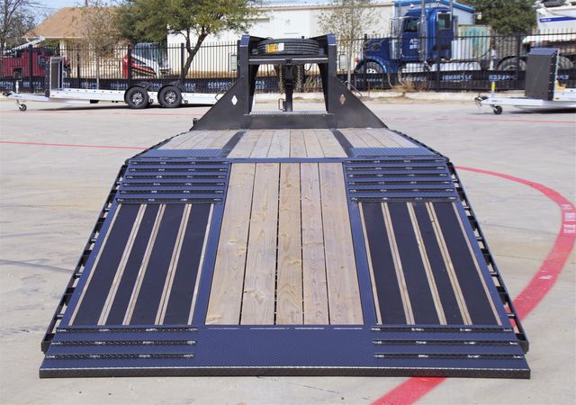 2024 Diamond C 30' Fmax 212 Super Single 25k Hydraulic Dove | Keller, TX | Complete Trailers of Texas 2024 Diamond C 30' Fmax 212 Super Single 25k Hydraulic Dove | Keller, TX | Complete Trailers of Texas