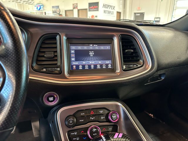 2021 Dodge Challenger R/T HEMI 5.7 V8 | Irving, Texas | Hopper Motorplex 2021 Dodge Challenger R/T HEMI 5.7 V8 | Irving, Texas | Hopper Motorplex