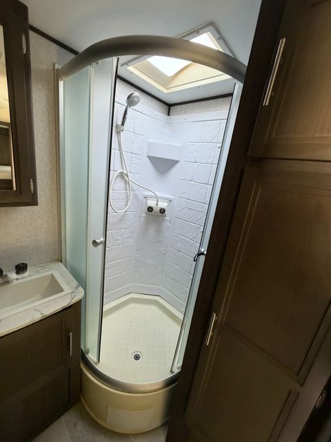 2021 Dutchmen Kodiak Ultimate 3021RBDS