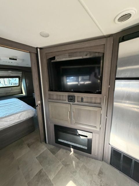 2021 Dutchmen Kodiak Ultimate 3021RBDS