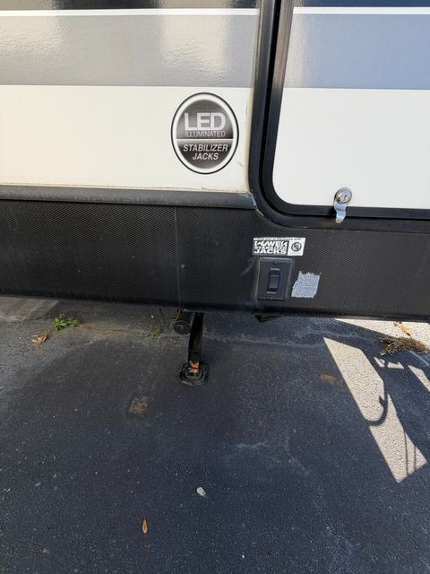 2021 Dutchmen Kodiak Ultimate 3021RBDS