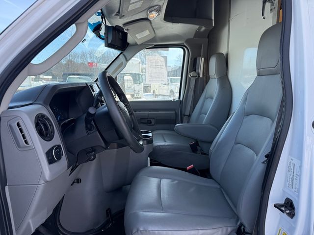 2021 Ford ECONOLINE E350 SUPER DUTY 16FT Box | Canton, Ohio | Ohio Auto Warehouse LLC 2021 Ford ECONOLINE E350 SUPER DUTY 16FT Box | Canton, Ohio | Ohio Auto Warehouse LLC