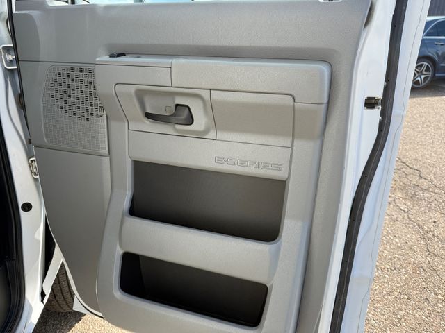 2021 Ford ECONOLINE E350 SUPER DUTY 16FT Box | Canton, Ohio | Ohio Auto Warehouse LLC 2021 Ford ECONOLINE E350 SUPER DUTY 16FT Box | Canton, Ohio | Ohio Auto Warehouse LLC