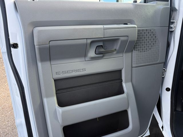 2021 Ford ECONOLINE E450 16 FT Box V8 | Canton, Ohio | Ohio Auto Warehouse LLC