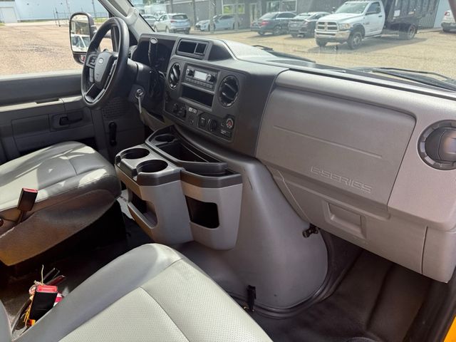 2021 Ford ECONOLINE E350 SD V8 16 FT Box WeFinance | Canton, Ohio | Ohio Auto Warehouse LLC