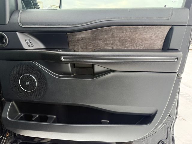 2021 Ford EXPEDITION MAX LIMITED 4x4 3rd Row Pano | Canton, Ohio | Ohio Auto Warehouse LLC 2021 Ford EXPEDITION MAX LIMITED 4x4 3rd Row Pano | Canton, Ohio | Ohio Auto Warehouse LLC