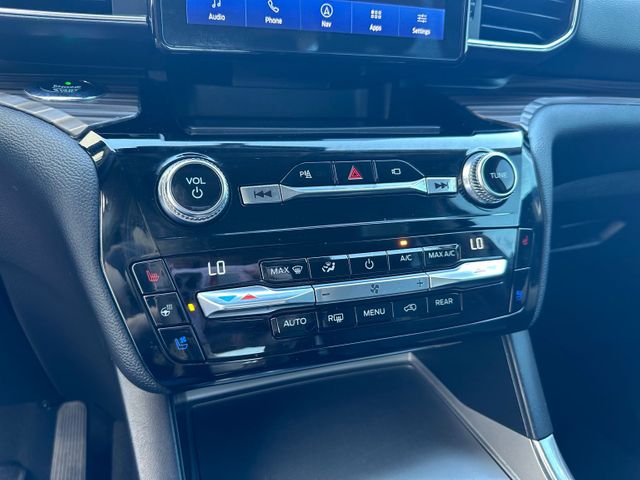 2021 Ford Explorer Limited 20" Premium Wheels | Irving, Texas | Hopper Motorplex