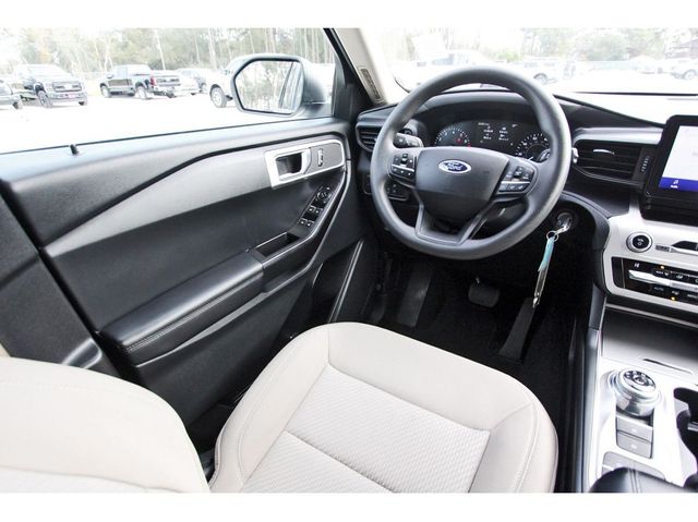 2021 Ford Explorer Base