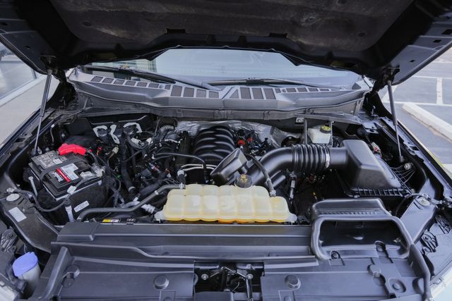 2021 Ford F-150 XLT 5.0L V8 4X4 BIG SCREEN / LOADED / CLEAN CARFAX | Austin, TX | Rocky Mountain Truck Stop Austin