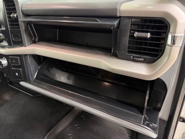 2021 Ford F-150 Lariat 4x4 4dr SuperCrew 5.5 ft. SB | Houston, TX | Houston Auto Credit 2021 Ford F-150 Lariat 4x4 4dr SuperCrew 5.5 ft. SB | Houston, TX | Houston Auto Credit