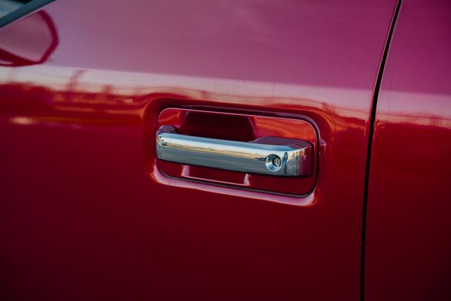 2021 Ford F-250 Super Duty XLT PREMIUM PKG FX4 / CLEAN CARFAX W/ UPGRADES | Austin, TX | Rocky Mountain Truck Stop Austin