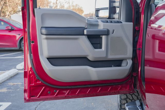 2021 Ford F-250 Super Duty XLT PREMIUM PKG FX4 / CLEAN CARFAX W/ UPGRADES | Austin, TX | Rocky Mountain Truck Stop Austin