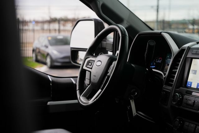 2021 Ford F-250 Super Duty Lariat FX4 W/ UPGRADES / BLACKOUT PACKAGE / LOADED | Austin, TX | Rocky Mountain Truck Stop Austin