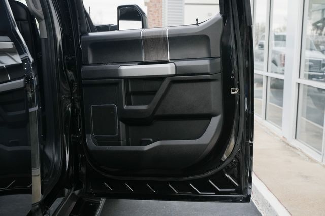 2021 Ford F-250 Super Duty Lariat FX4 W/ UPGRADES / BLACKOUT PACKAGE / LOADED | Austin, TX | Rocky Mountain Truck Stop Austin