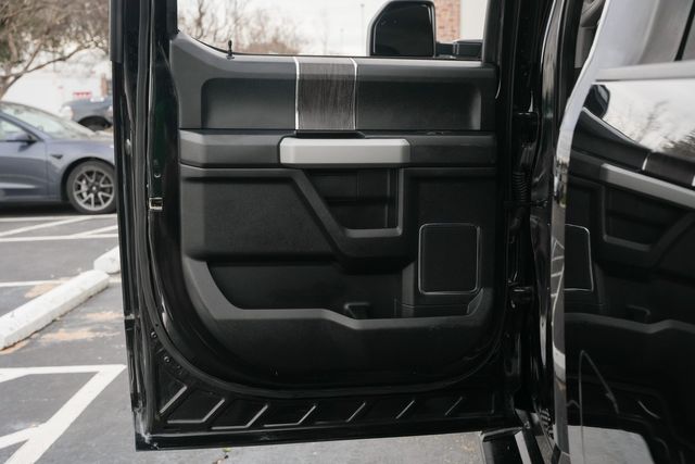 2021 Ford F-250 Super Duty Lariat FX4 W/ UPGRADES / BLACKOUT PACKAGE / LOADED | Austin, TX | Rocky Mountain Truck Stop Austin