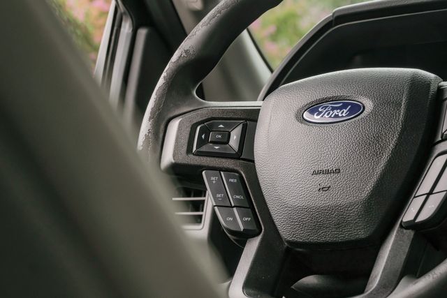 2021 Ford F-350 Super Duty XL STX 4X4 / ONE OWNER / LOADED LONG BED DUALLY | Austin, TX | Rocky Mountain Truck Stop Austin 2021 Ford F-350 Super Duty XL STX 4X4 / ONE OWNER / LOADED LONG BED DUALLY | Austin, TX | Rocky Mountain Truck Stop Austin