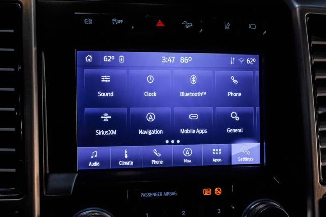 2021 Ford F-450 Super Duty Platinum FX4 Pano Roof POWER BOARDS CM HAULER BED | Dallas, TX | East Dallas Diesel