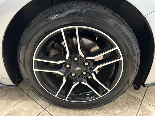 2021 Ford Mustang ECOBOOST