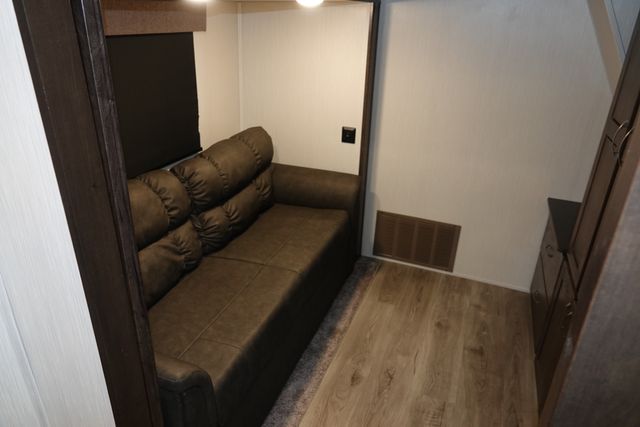 2021 Forest River CEDAR CREEK 37MBH | Loganville, Georgia | Executive Auto 2021 Forest River CEDAR CREEK 37MBH | Loganville, Georgia | Executive Auto