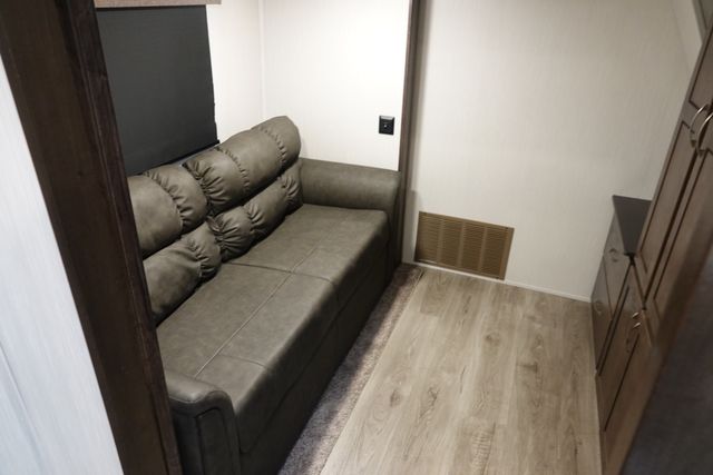 2021 Forest River CEDAR CREEK 37MBH | Loganville, Georgia | Executive Auto 2021 Forest River CEDAR CREEK 37MBH | Loganville, Georgia | Executive Auto