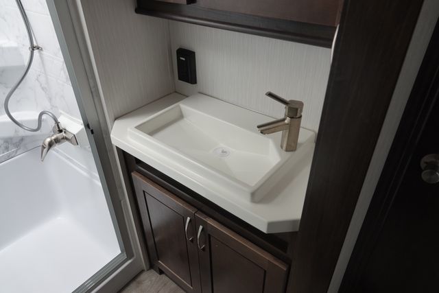 2021 Forest River CEDAR CREEK 37MBH | Loganville, Georgia | Executive Auto 2021 Forest River CEDAR CREEK 37MBH | Loganville, Georgia | Executive Auto