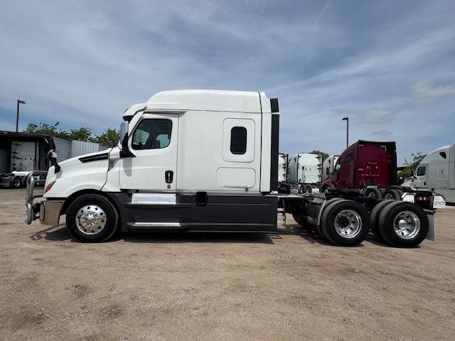 2021 Freightliner CASCADIA  126  | Dallas, TX | Infinity Trucks