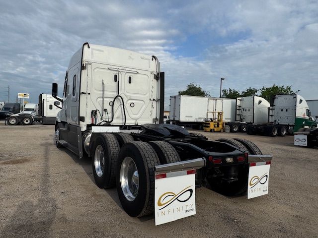 2021 Freightliner CASCADIA 126  | Dallas, TX | Infinity Trucks