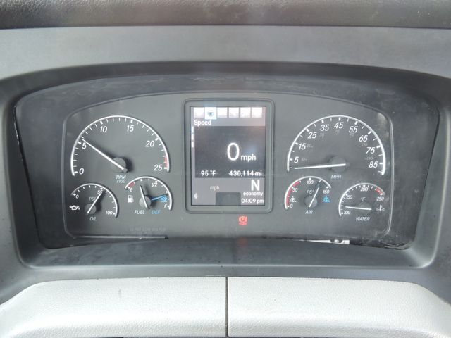 2021 Freightliner Cascadia  Daycab