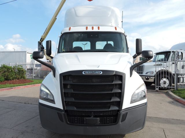 2021 Freightliner Cascadia  Daycab