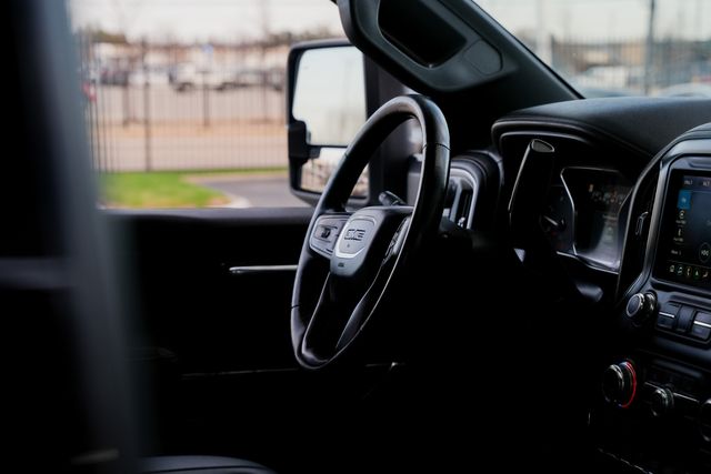 2021 GMC Sierra 2500HD AT4 PREMIUM 4X4 / CLEAN CARFAX / LOADED / DURAMAX | Austin, TX | Rocky Mountain Truck Stop Austin