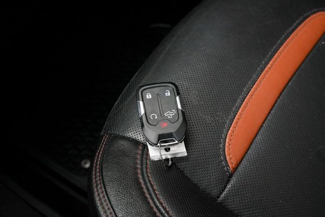 2021 GMC Sierra 2500HD AT4 PREMIUM 4X4 / CLEAN CARFAX / LOADED / DURAMAX | Austin, TX | Rocky Mountain Truck Stop Austin