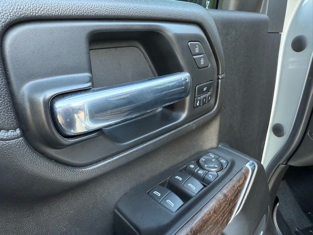 2021 GMC Sierra 2500HD Denali | Gifford, IL | Trav's Automotive 2021 GMC Sierra 2500HD Denali | Gifford, IL | Trav's Automotive