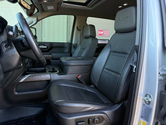 2021 GMC Sierra 2500HD Denali | Gifford, IL | Trav's Automotive 2021 GMC Sierra 2500HD Denali | Gifford, IL | Trav's Automotive