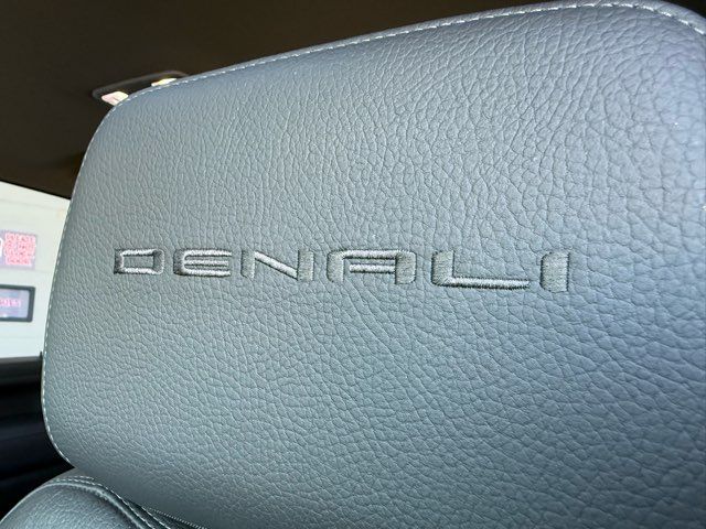 2021 GMC Sierra 2500HD Denali | Gifford, IL | Trav's Automotive 2021 GMC Sierra 2500HD Denali | Gifford, IL | Trav's Automotive