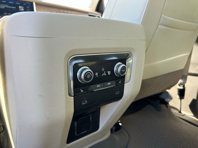 2021 GMC Yukon SLT Luxury Package Duramax 3.0 Turbodiesel | Irving, Texas | Hopper Motorplex