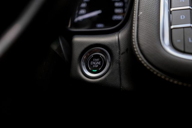 2021 GMC Yukon XL SLT,4WD,ROOF,HTD/COOL LTH,20'S,DIESEL,65K MILES | Carrollton, TX | Texas Vehicle Exchange
