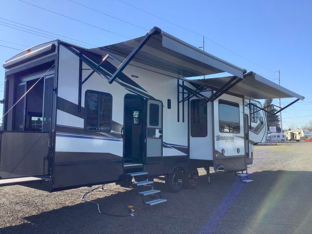 2021 Grand Design Momentum 350G